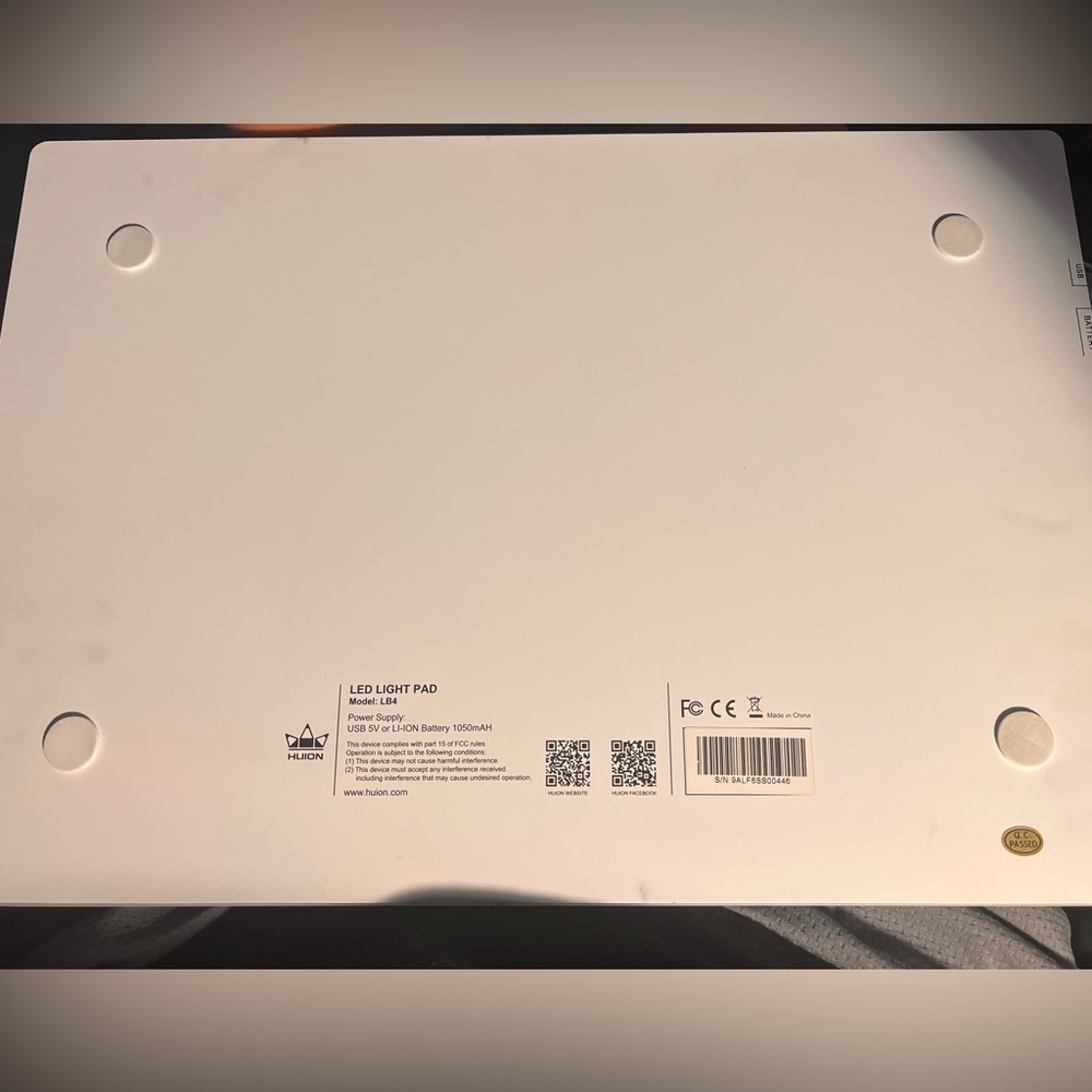 HUION LB4 Light Box Wireless Battery Powered Ultra-Thin